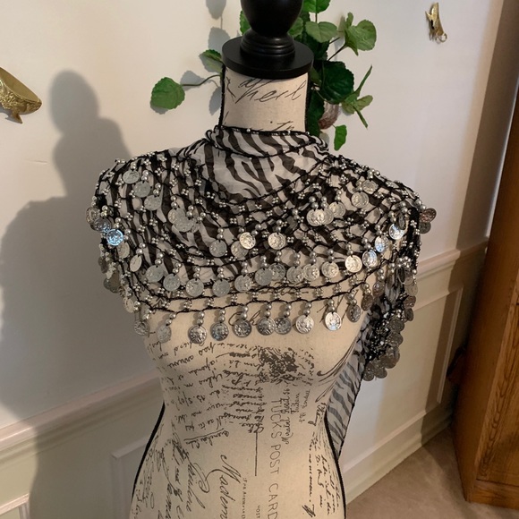 Scarf-Dangle - Picture 9 of 9